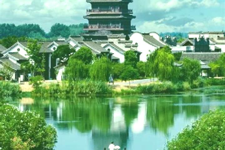 Zoe, 26 — Escort in Liuhe, China