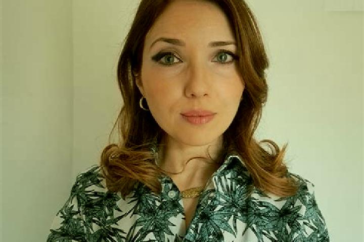 Zoe, 26 — Escort in Motta De Conti, Italy