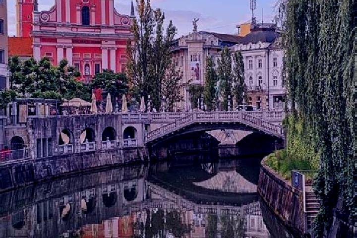 Zoe, 26 — Escort in Vogrsko, Slovenia