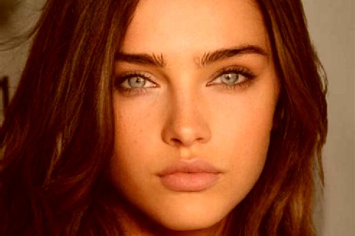 Zoe, 27, a brunette blue-eyed ebony companion based in Buenos Aires. Offering Erotic Massage, Tantra, BDSM. Available for incall and outcall, day and evening...