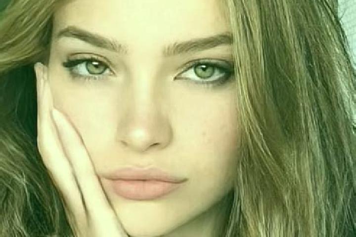 Zoe, 27, a dark blonde hazel-eyed mixed companion based in GJoi Ngo. Offering Duos, Overnight, Party Girl, CIM, Couples. Available for incall and outcall, ov...