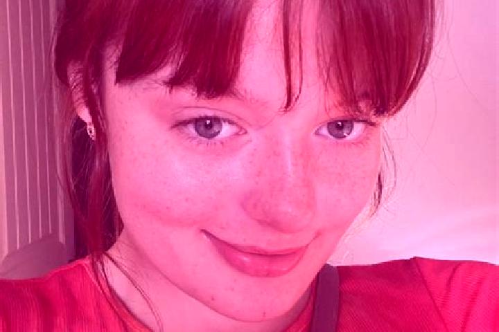 Zoe, 27, a red brown-eyed european companion based in Alfreton. Offering Girlfriend Experience, Tantra, OWO, Duos. Available for incall and outcall, day and ...