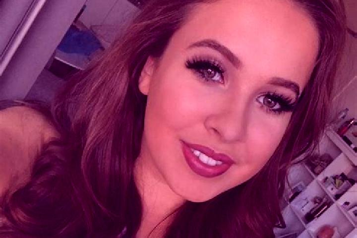 Zoe, 27, a red dark-eyed mixed companion based in Spring Lake. Offering Fetish, Dinner Date, Overnight. Available for incall and outcall, day and evening dates.