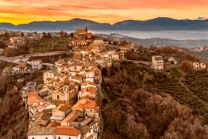 Zoe, 27 — Escort in Abbateggio, Italy