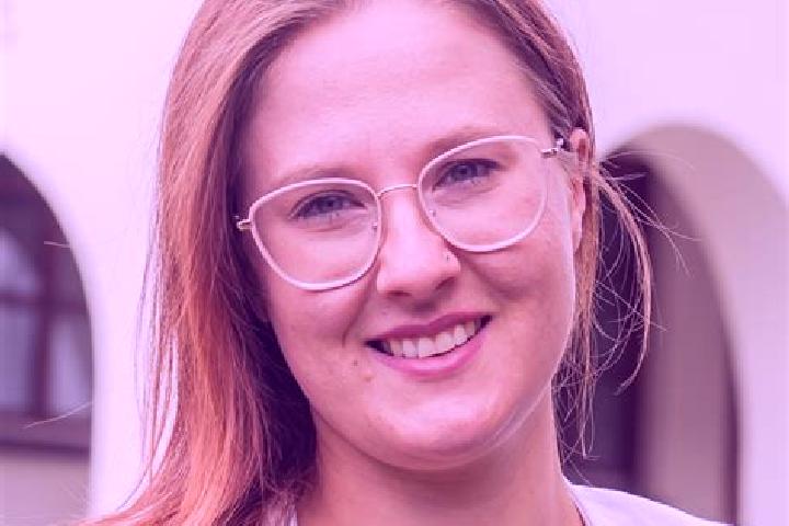 Zoe, 27 — Escort in Altheim, Germany