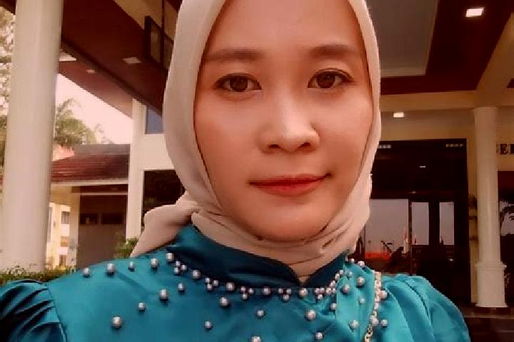 Zoe, 27 — Escort in Gempolan Wetan, Indonesia