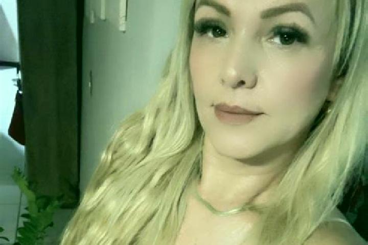 Zoe, 27 — Escort in Magdalena, United States