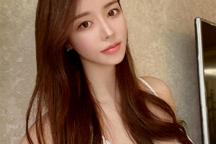Zoe, 27 — Escort in Taishihe, China