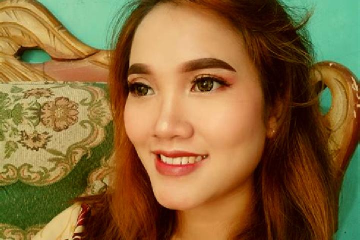 Zoe, 27 — Escort in Tompasobaru, Indonesia