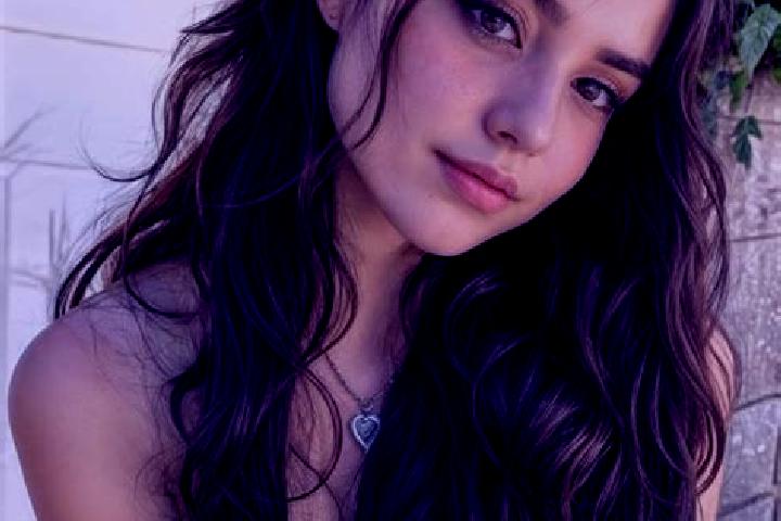 Zoe, 28, a auburn grey-eyed middle eastern companion based in Dasht-e Shur. Offering Party Girl, Massage, Prostate Massage, Travel Companion. Available for i...