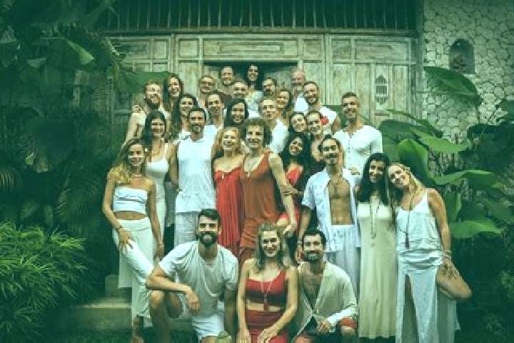 Zoe, 28, a black grey-eyed caribbean companion based in Gheraestii Noi. Offering Tantra, Massage, Dinner Date, Roleplay, Duos. Available for incall and outca...