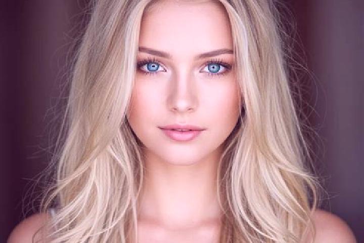 Zoe, 28, a blonde grey-eyed mixed companion based in Wilton. Offering Couples, Party Girl, Fetish, Striptease. Available for incall and outcall, day and even...