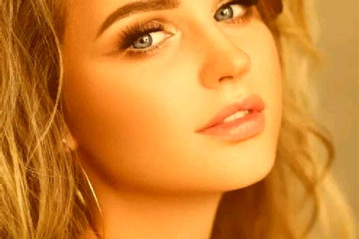 Zoe, 28, a dark blonde blue-eyed mediterranean companion based in Farmers Branch. Offering Striptease, Erotic Massage, Massage, GFE. Available for incall and...