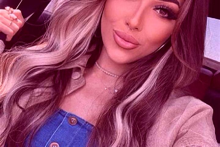 Zoe, 28, a dark blonde brown-eyed middle eastern companion based in Subbiano. Offering Couples, Duos. Available for incall and outcall, overnight bookings av...