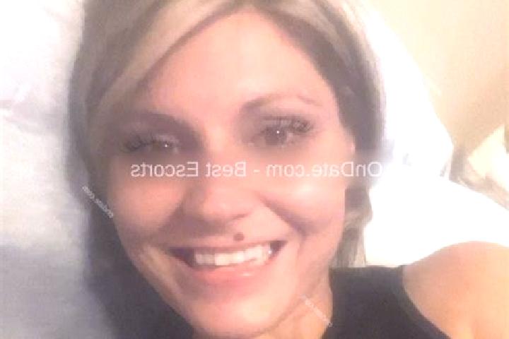 Zoe, 28 — Escort in Destin, United States