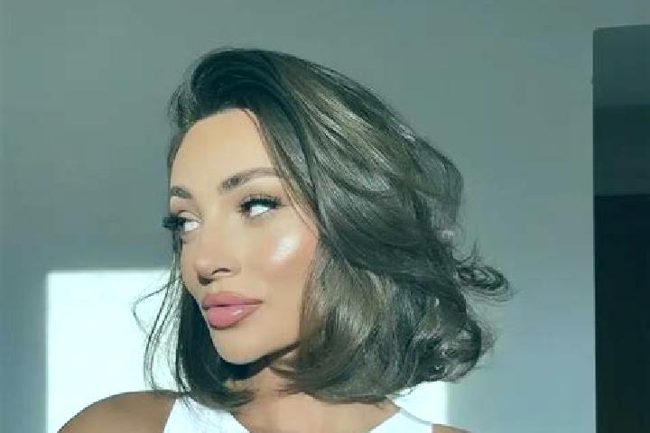 Zoe, 28 — Escort in Diesen, France