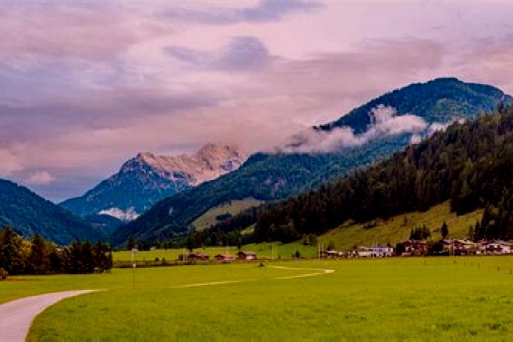 Zoe, 28 — Escort in Hochfilzen, Austria