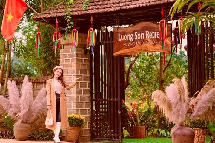Zoe, 28 — Escort in Luong Son, Vietnam