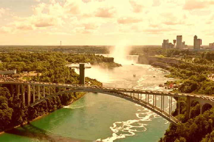 Zoe, 28 — Escort in Niagara Falls, Canada
