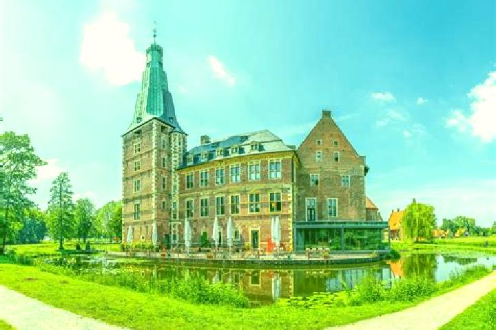 Zoe, 28 — Escort in Vreden, Germany
