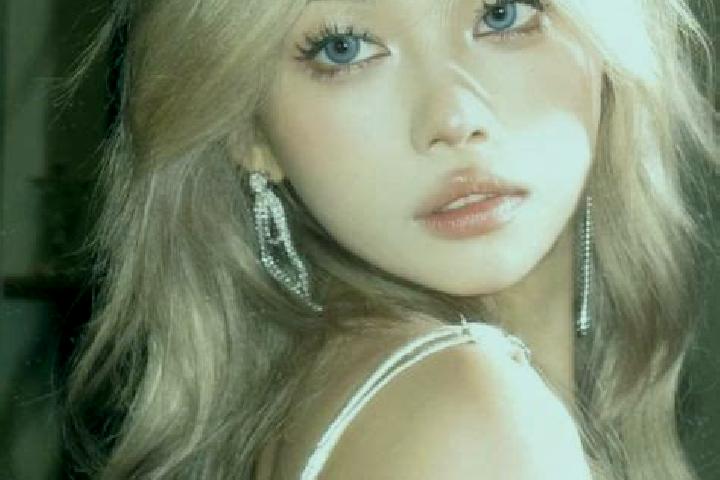Zoe, 29, a blonde amber-eyed asian companion based in Zanaga. Offering Roleplay, Travel Companion, Massage. Available for incall and outcall, day and evening...
