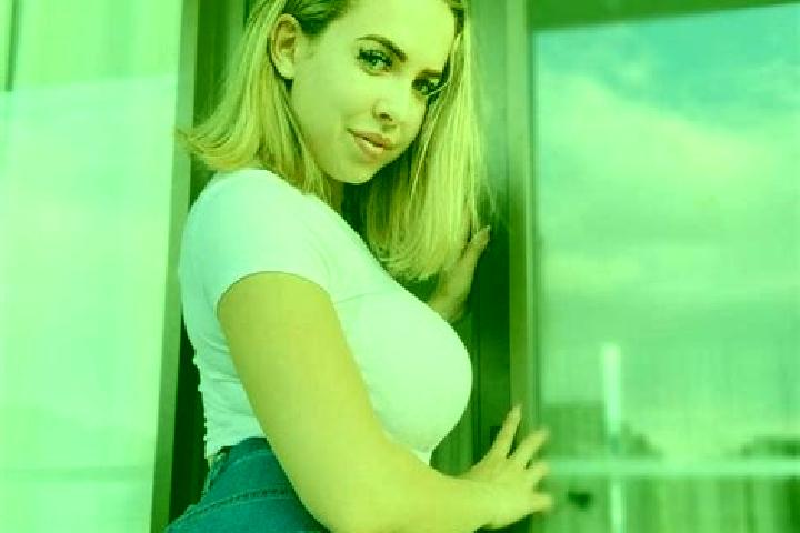 Zoe, 29, a blonde brown-eyed mediterranean companion based in Miamisburg. Offering Striptease, Dinner Date, Tantra, BDSM. Available for incall and outcall, d...