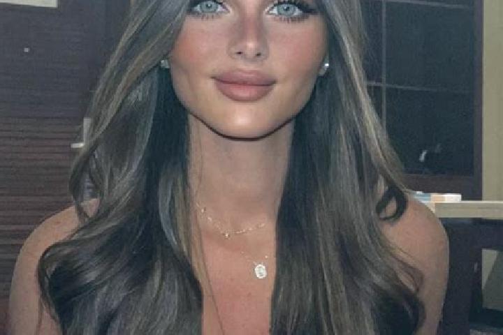Zoe, 29, a brunette dark-eyed middle eastern companion based in Domangbeu. Offering OWO, 69, CIM, Deep French Kissing, Overnight. Available for incall and ou...