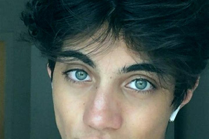 Zoe, 29, a chestnut grey-eyed caucasian companion based in Albaretto della Torre. Offering Fetish, Erotic Massage, GFE, Couples, CIM. Available for incall an...