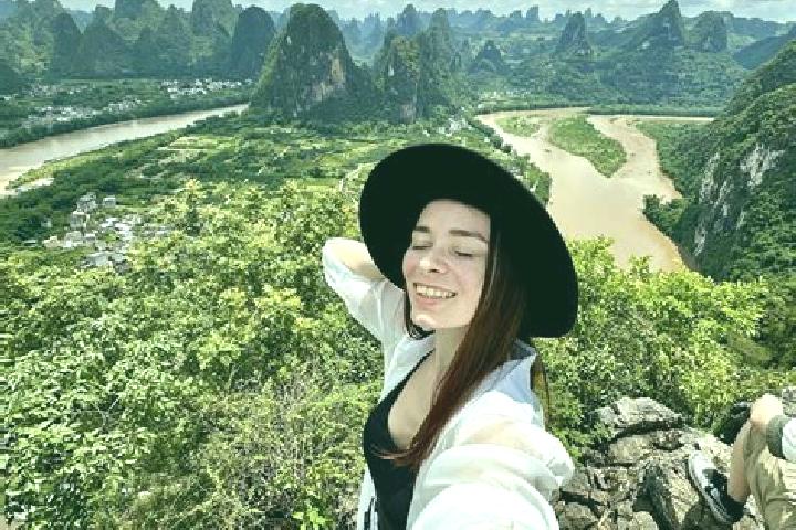 Zoe, 29 — Escort in Longtoushan, China