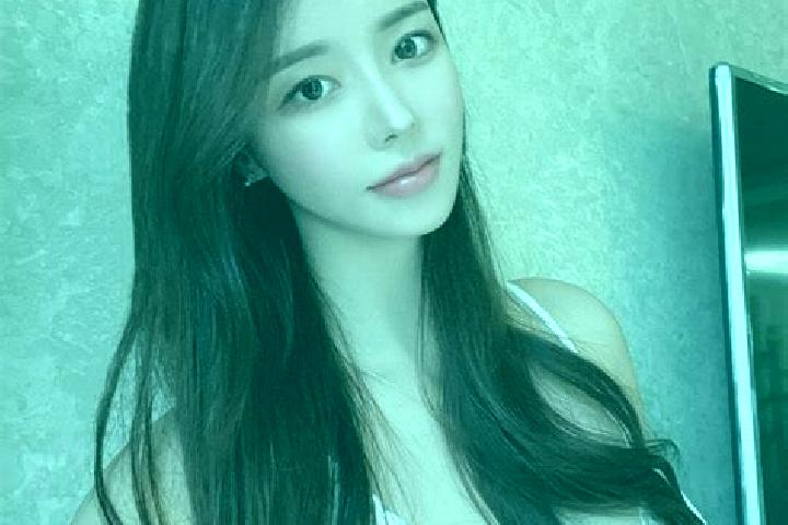 Zoe, 29 — Escort in Shangjiangxu, China