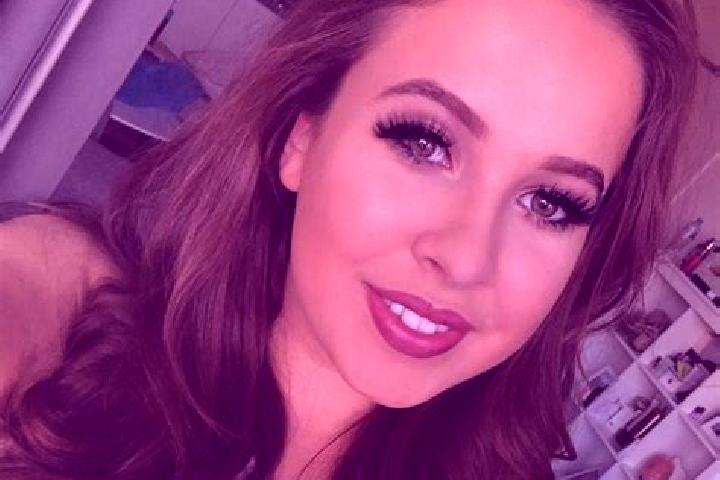 Zoe, 30, a brunette amber-eyed european companion based in Los Hernandez. Offering Party Girl, OWO, CIM. Available for incall and outcall, overnight bookings...