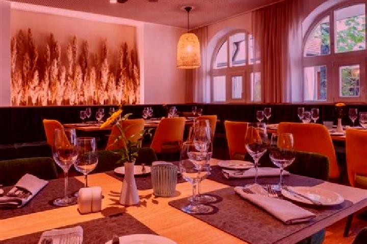 Zoe, 30, a brunette grey-eyed latina companion based in Purbach am Neusiedler See. Offering Dinner Date, Striptease, Roleplay, OWO, Duos. Available for incal...