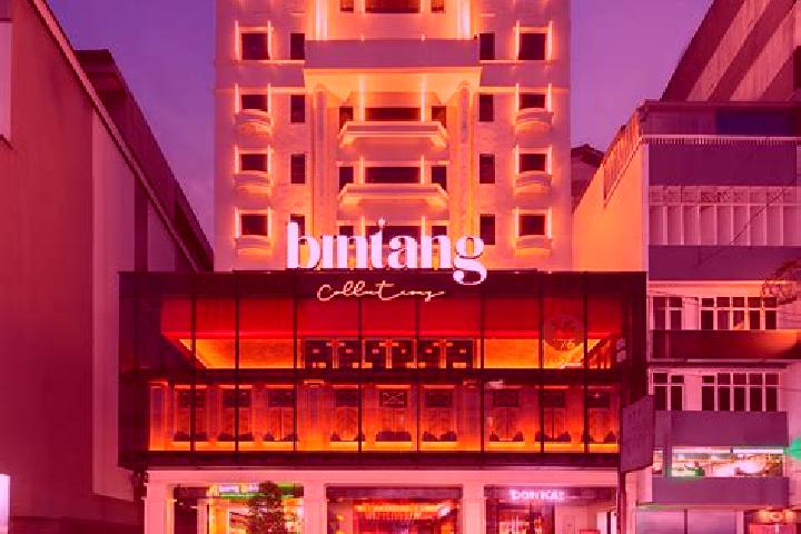 Zoe, 30, a red blue-eyed mixed companion based in Bukit Bintang. Offering Massage, Erotic Massage, Duos, Domination, BDSM. Available for incall and outcall, ...