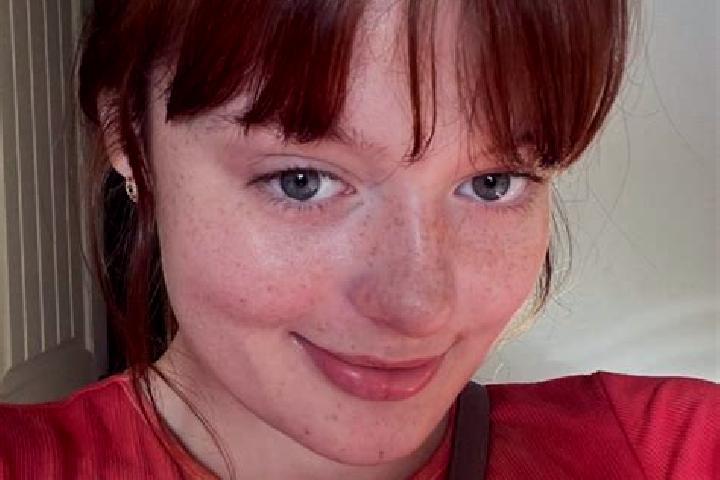Zoe, 30, a red dark-eyed caucasian companion based in Tiebissou. Offering Girlfriend Experience, 69, Domination, Party Girl. Available for incall and outcall...