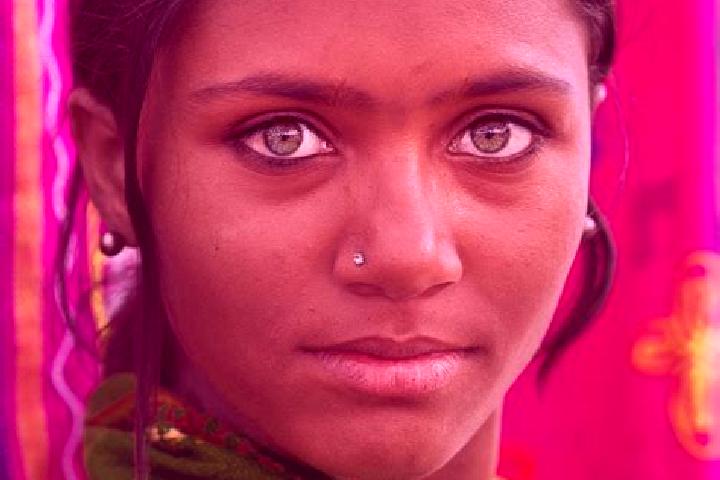 Zoe, 30, a red green-eyed indian companion based in Thongwa. Offering Tantra, BDSM, Fetish. Available for incall and outcall, overnight bookings available.