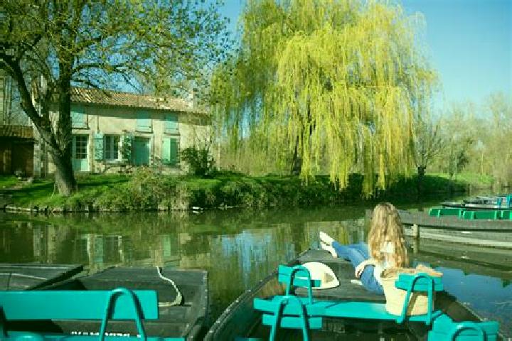 Zoe, 30 — Escort in Boisme, France