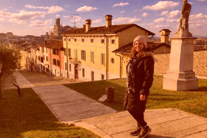 Zoe, 30 — Escort in Castiglione delle Stiviere, Italy