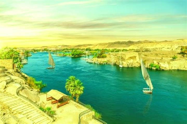 Zoe, 30 — Escort in Fuwwah, Egypt