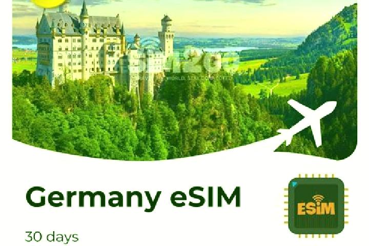 Zoe, 30 — Escort in Guentersberge, Germany