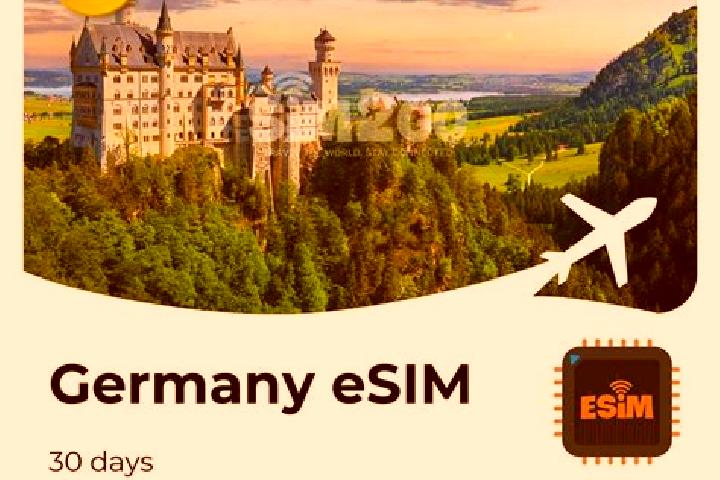 Zoe, 30 — Escort in Hatzfeld, Germany