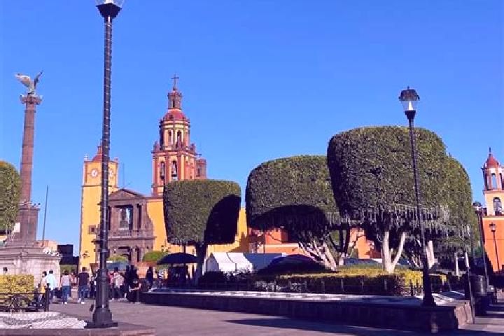 Zoe, 30 — Escort in Santa Maria del Rio, Mexico
