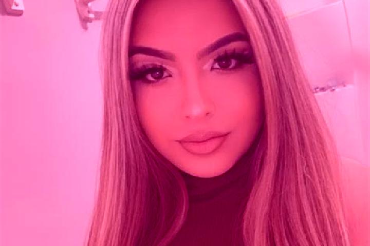Zoe, 31, a blonde brown-eyed latina companion based in Capdepera. Offering Tantra, BDSM, Domination, Overnight, Girlfriend Experience. Available for incall a...