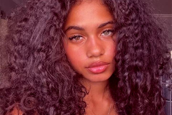 Zoe, 31, a brunette blue-eyed ebony companion based in Villa Minozzo. Offering Travel Companion, Overnight. Available for incall and outcall, overnight booki...