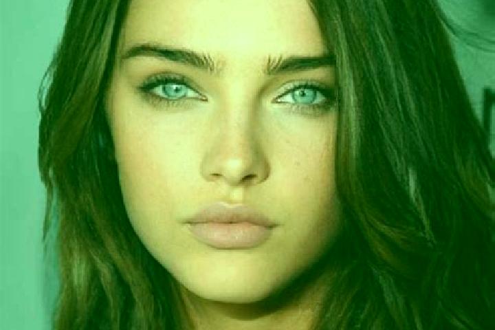 Zoe, 31, a brunette grey-eyed mixed companion based in Khotimsk. Offering Deep French Kissing, Travel Companion, Fetish. Available for incall and outcall, da...