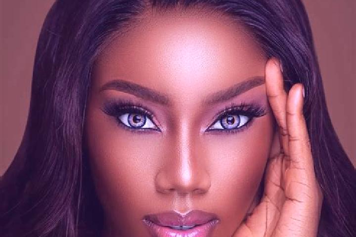 Zoe, 31, a chestnut blue-eyed ebony companion based in Cha de Monte Sossego. Offering CIM, Domination, Overnight, OWO. Available for incall and outcall, over...