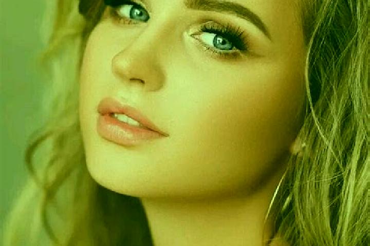 Zoe, 31, a dark blonde blue-eyed asian companion based in Trebarov. Offering Party Girl, Domination, Massage, Striptease. Available for incall and outcall, o...