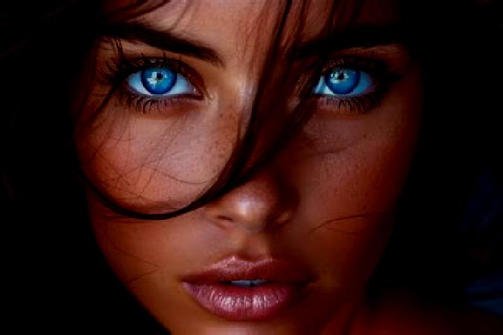 Zoe, 31, a red blue-eyed middle eastern companion based in Avize. Offering OWO, Roleplay. Available for incall and outcall, day and evening dates.