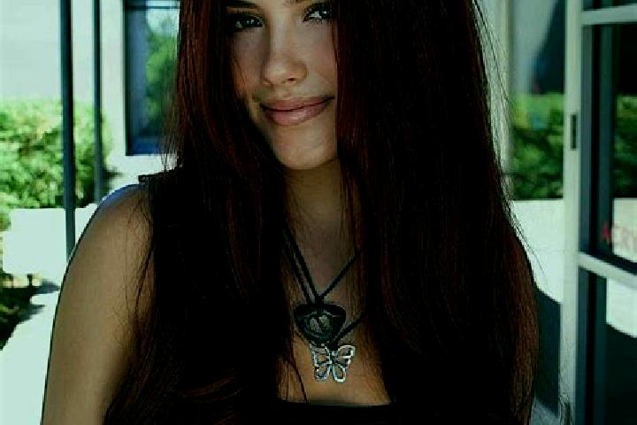 Zoe, 32, a auburn dark-eyed latina companion based in Angers. Offering Roleplay, Fetish, OWO, Tantra. Available for incall and outcall, overnight bookings av...