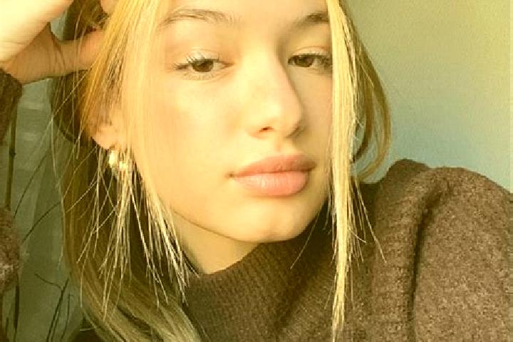 Zoe, 32, a blonde brown-eyed middle eastern companion based in Cesinali. Offering Striptease, Domination, CIM, Tantra. Available for incall and outcall, over...