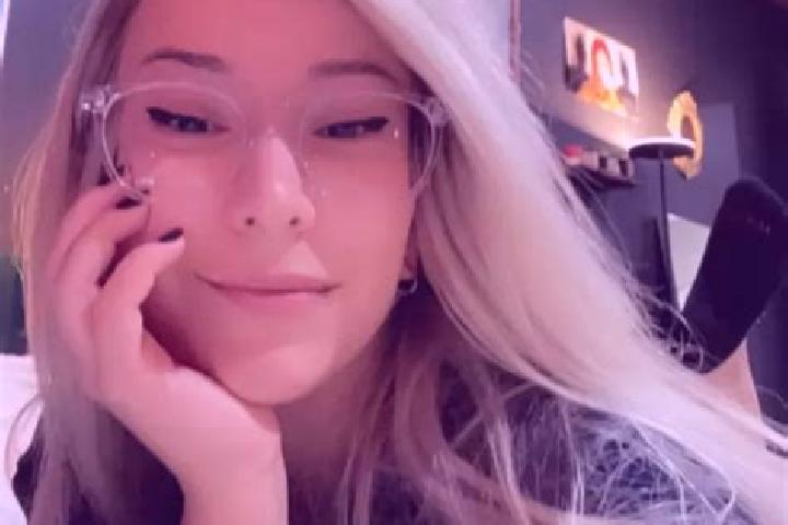Zoe, 32, a blonde grey-eyed asian companion based in Sande. Offering Roleplay, Duos, Party Girl, Fetish. Available for incall and outcall, overnight bookings...